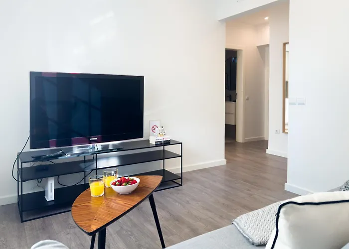 Diana's House - * 纳扎雷